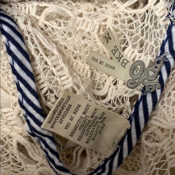 gimmicks by BKE Crochet Overlay Top - Picture 6 of 6